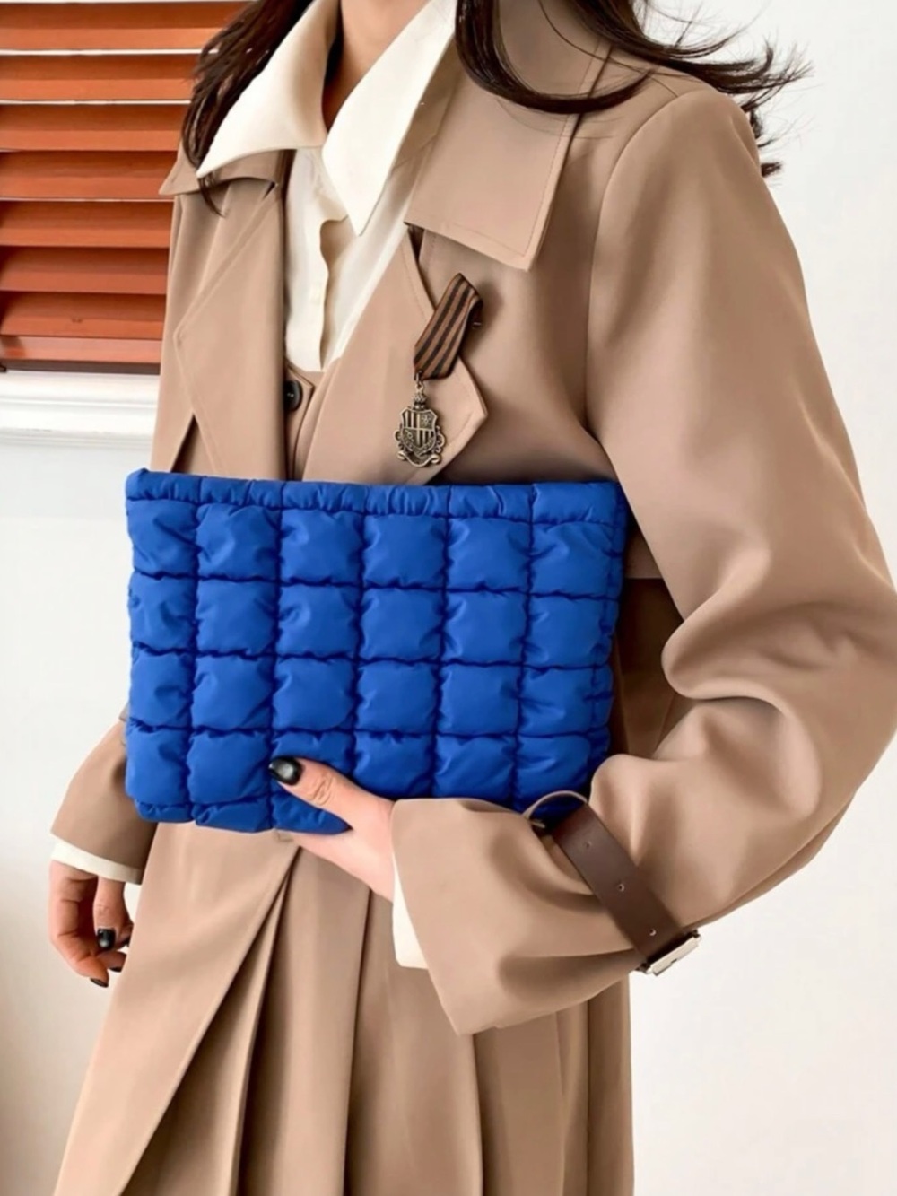 NWT Quilted Blue Puffer Makeup Bag Zipper Pouch Travel Clutch - Picture 2 of 12